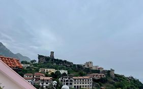 --Hotel Deal-- Rooms With Castle View